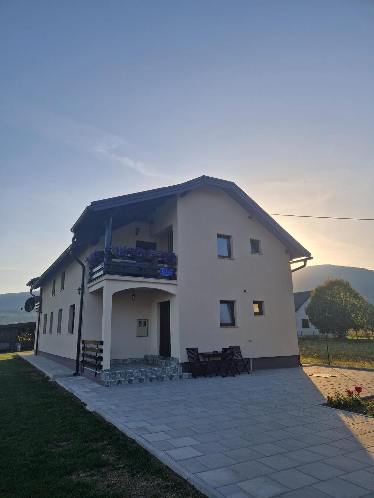 House Boketto Hotel Korenica Exterior foto